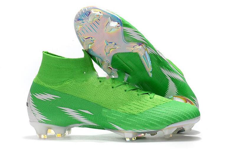 Sconto Scarpe Da Ginnastica Cristiano Ronaldo | 2020 Scarpe Da Calcio Indoor Di Cristiano Ronaldo in vendita su it.dhgate.com