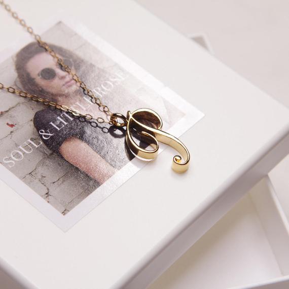 

Minimalist Initial Alphabet P English pendant Necklace tiny word Letter monogram charm Metal Engagement Lucky woman mother men's family gifts jewelry