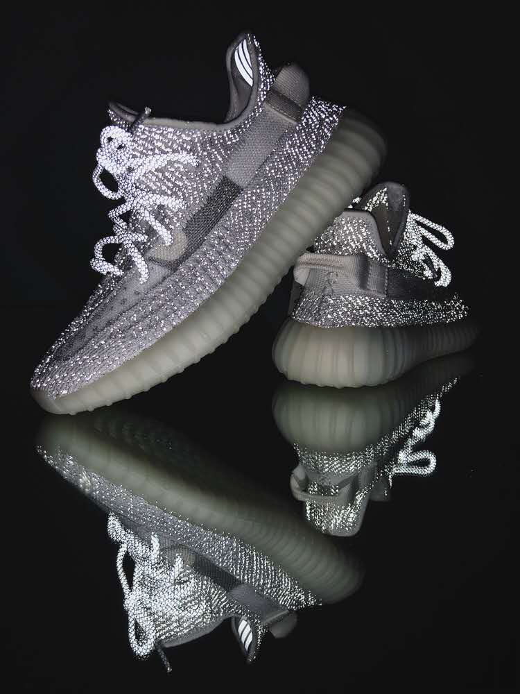 yeezy lacet fluo