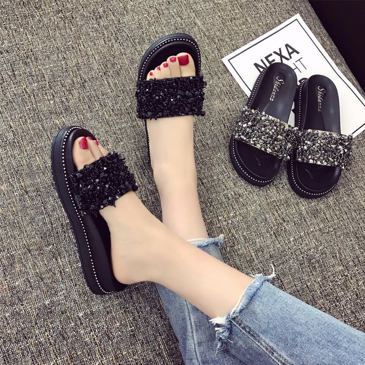 

2020 Fashion Personality Korean Version of the Outdoor Platform yi zi tuo Lazy Wild Flat Rhinestone Sandals Female, Black
