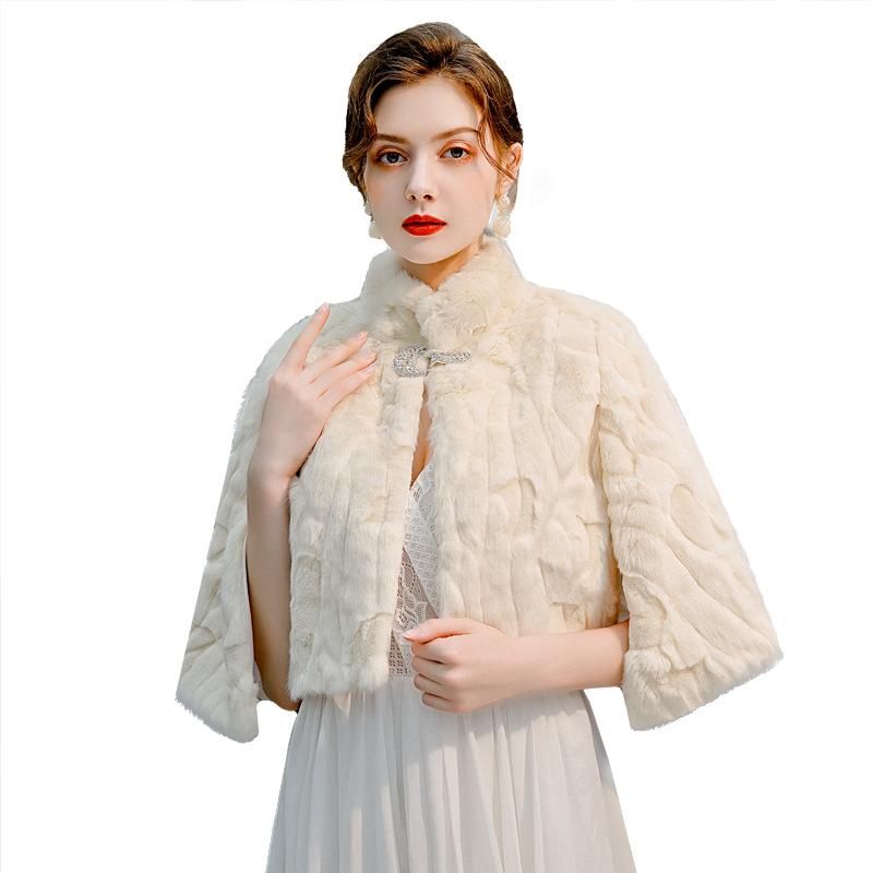 10 dollars faux fur shawl for bridesmaids