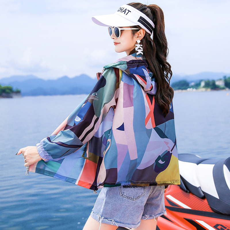 

2020 Summer Thin Loose Color stitching Female Trench Coat UV Sun Protection Hooded Sunscreen Beach Breathable Windbreaker Casual, Pink