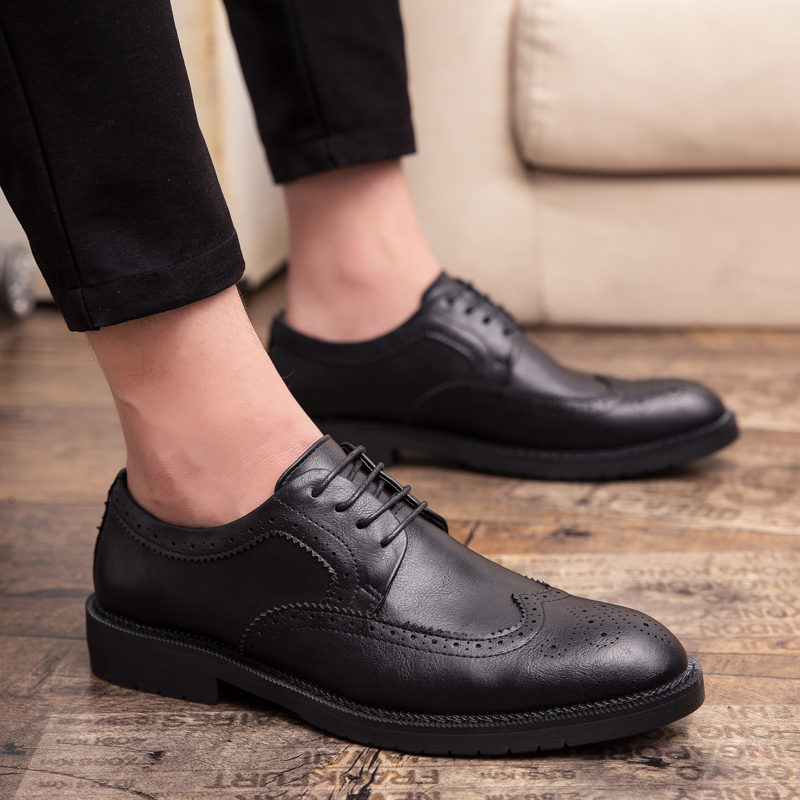 

Plus Size Black Dress Shoes For Men British Designer Leather Men Brogue Elegant Shoes Comfort Pointed Toe Wedding Flats