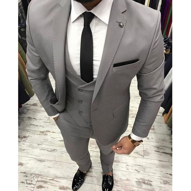 

Handsome Groomsmen Grey Groom Tuxedos Mens Wedding Dress Man Jacket Blazer Prom Dinner 3 Piece Suit(Jacket+Pants+Tie+Vest) A51, Same as image