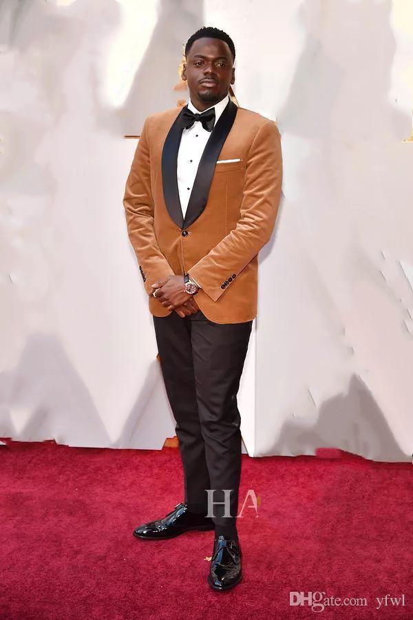 

Classic Velveteen tuxedos groom wedding men suits mens wedding suits tuxedo costumes de smoking pour hommes men(Jacket+Pants+Tie) 89, Same as image