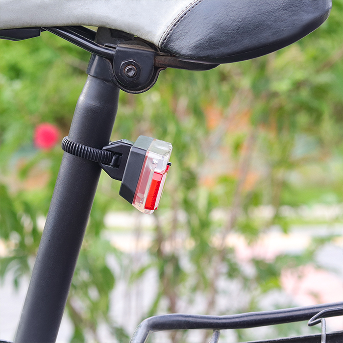NO LOGO ZQYBH Rojo Posterior de la Bicicleta Ligera Uso 2pcs Pilas AAA Posterior de la Bici portaequipajes luz de la l/ámpara con la Bicicleta Ciclismo Reflector Luces de Bicicleta