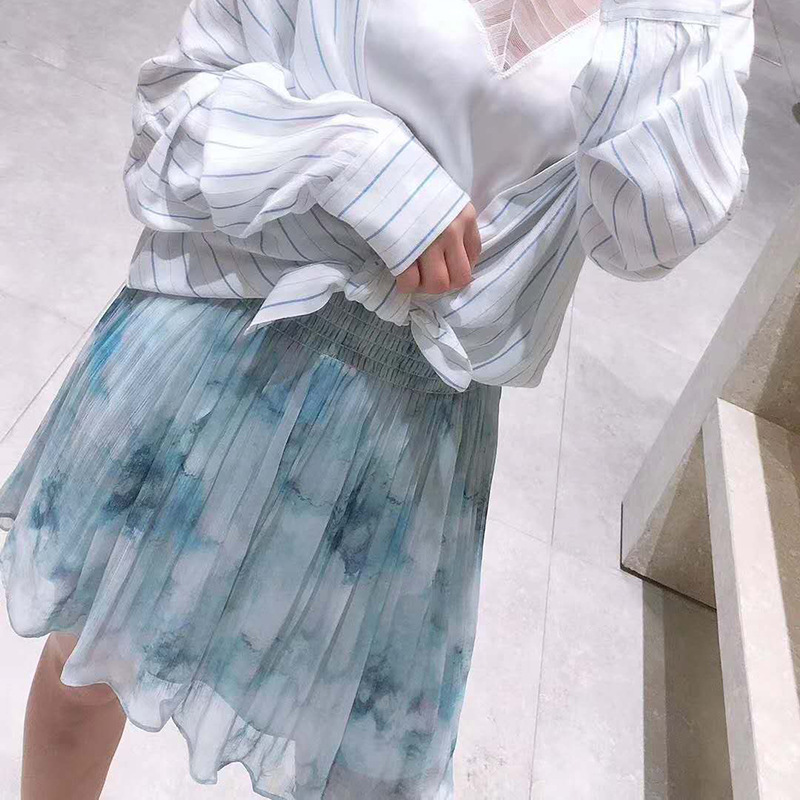 

Women Skirt Spring / Summer 2020 New Dress Fashionable Casual Loose Sweet Cloud Print High Waist Pleated Skirt, Blue