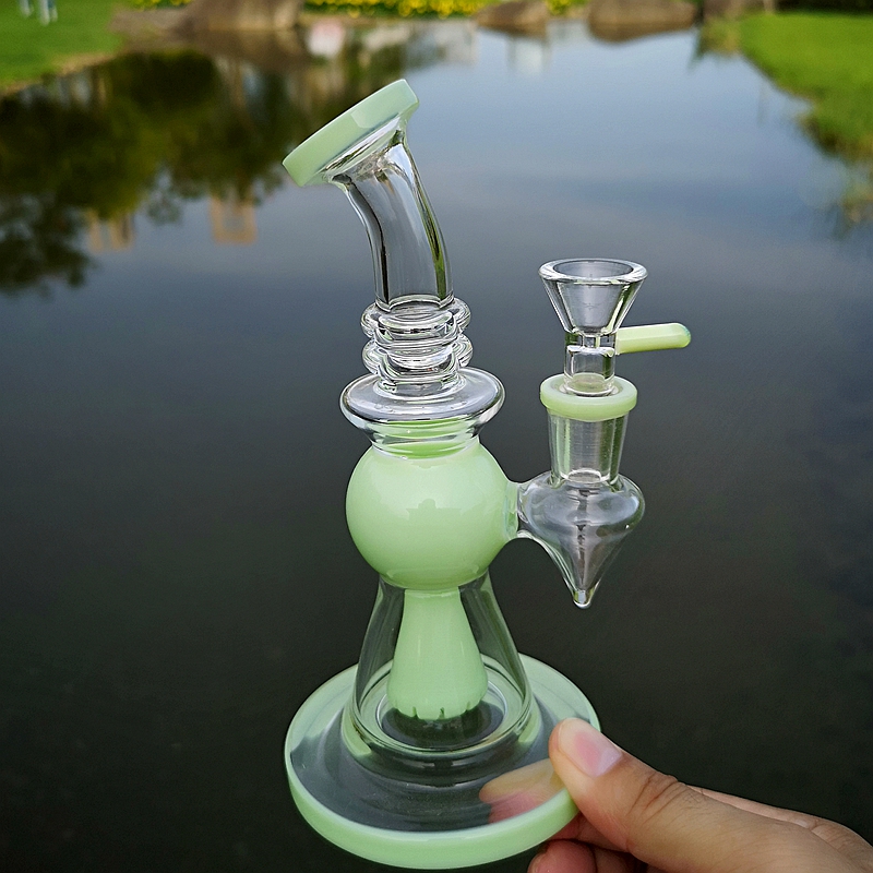 

Green Purple Heady Glass Bongs Showerhead Perc Oil Dab Rig 7 Inch Glass Water Pipes Pyramid Design Glass Water Bong With 14mm Bowl