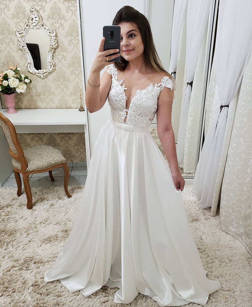 

White Sexy V-Neck Lace Appliques Long Prom Dresses Elegant Off the Shoulder A-Line Formal Party Dress with Belt Vestidos De Gala, Daffodil