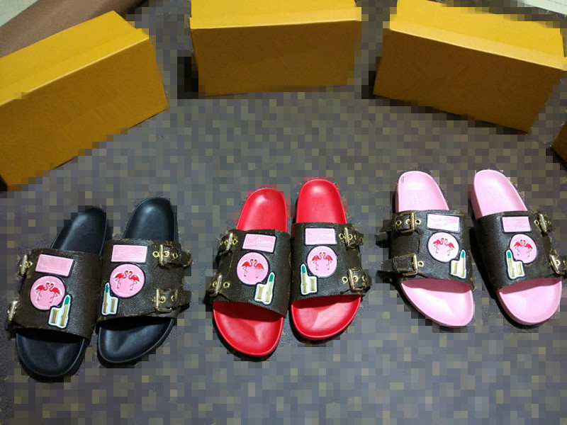 

beach slippers Classic Flat woman slippers Summer lady Cartoon Big Head Slippers Leather Hotel Bath fashion women shoes Large size 35-46, 01