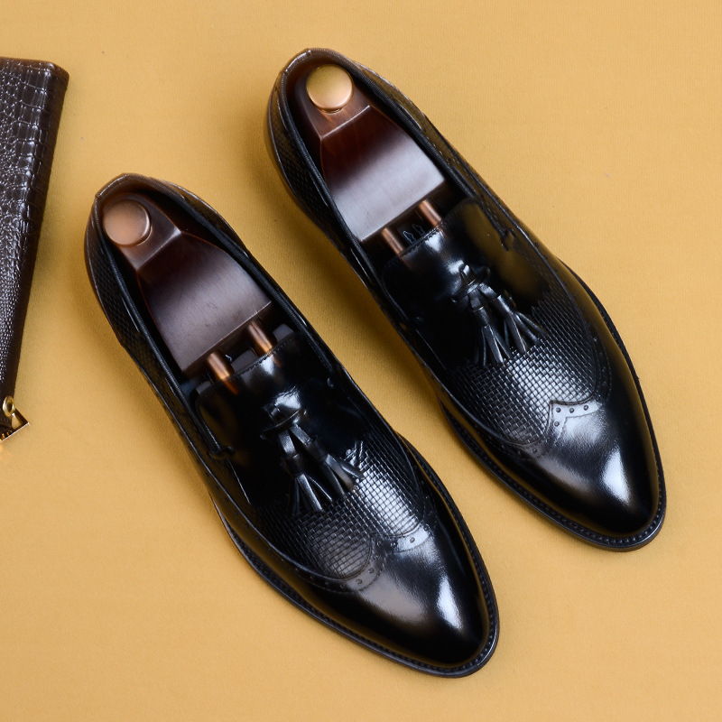 

Fashion Tassel Brogue Formal Shoes Men Pointed Toe Dress Shoes Breathable Groom Wedding Genuine Leather Shoes, Black