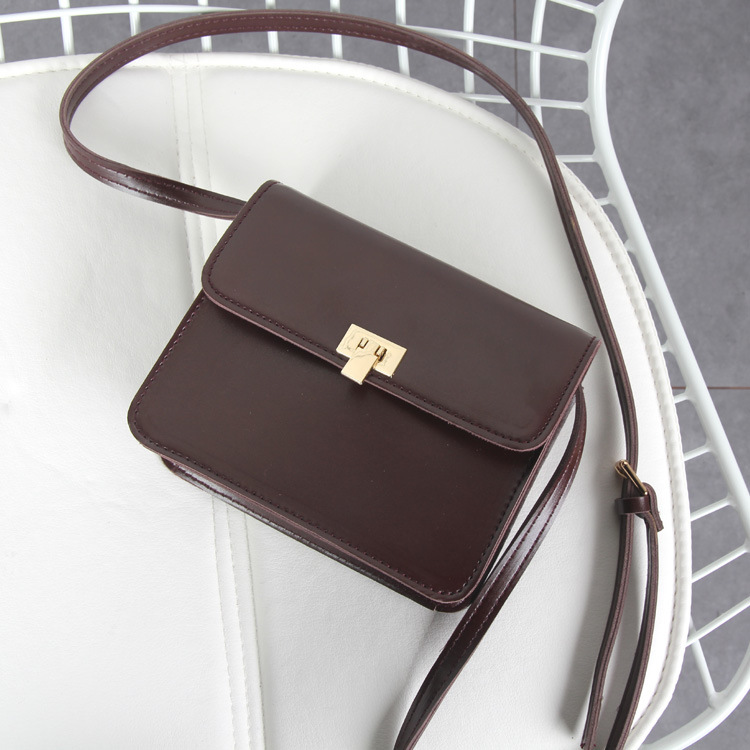

2019 handbags new Messenger bag female harbor wind small square packagelock bag Korean female bag, Black