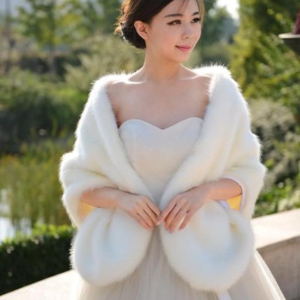 

Faux fur Coats 2019 Winter Women' Faux Fur Coats Furry Fluffy Bride Shawl Plus Size Vest Waist Vest AW235, White