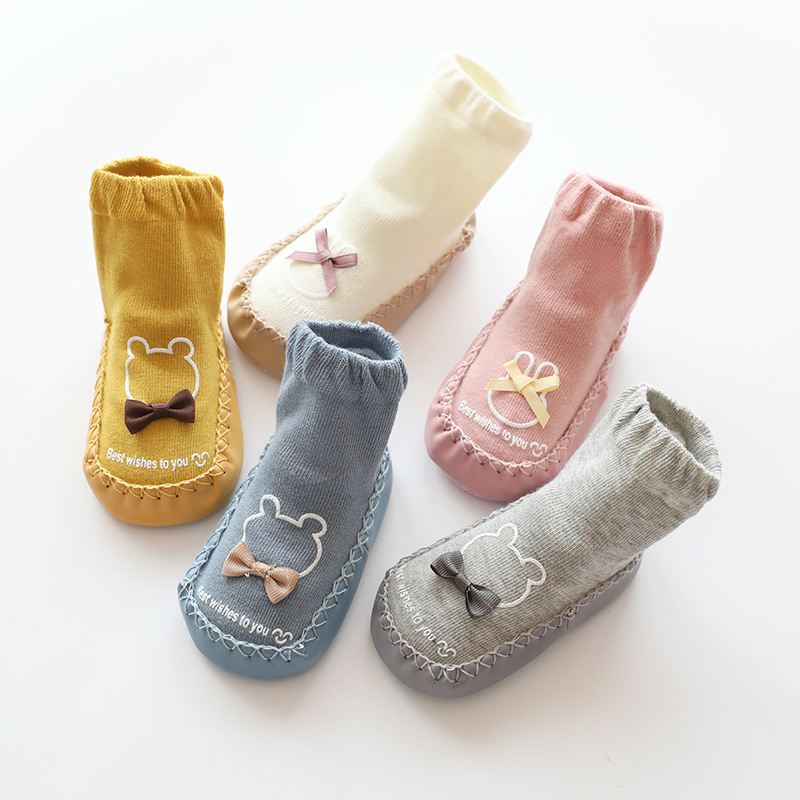 

Leather Floor Socks Newborn Indoor Prewalker Stockings Kids Infant Socks Toddler Bow-tie Dispensing Non-slip Sock 0-3T 06, Mixed color (remark or randomly)