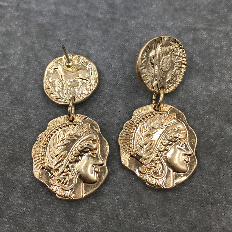

SRCOI Retro Queen Engraved Coin Drop Earrings Gold Filled Figure Face Medal Party Long Women Earrings Classic Round Jewelry 2018