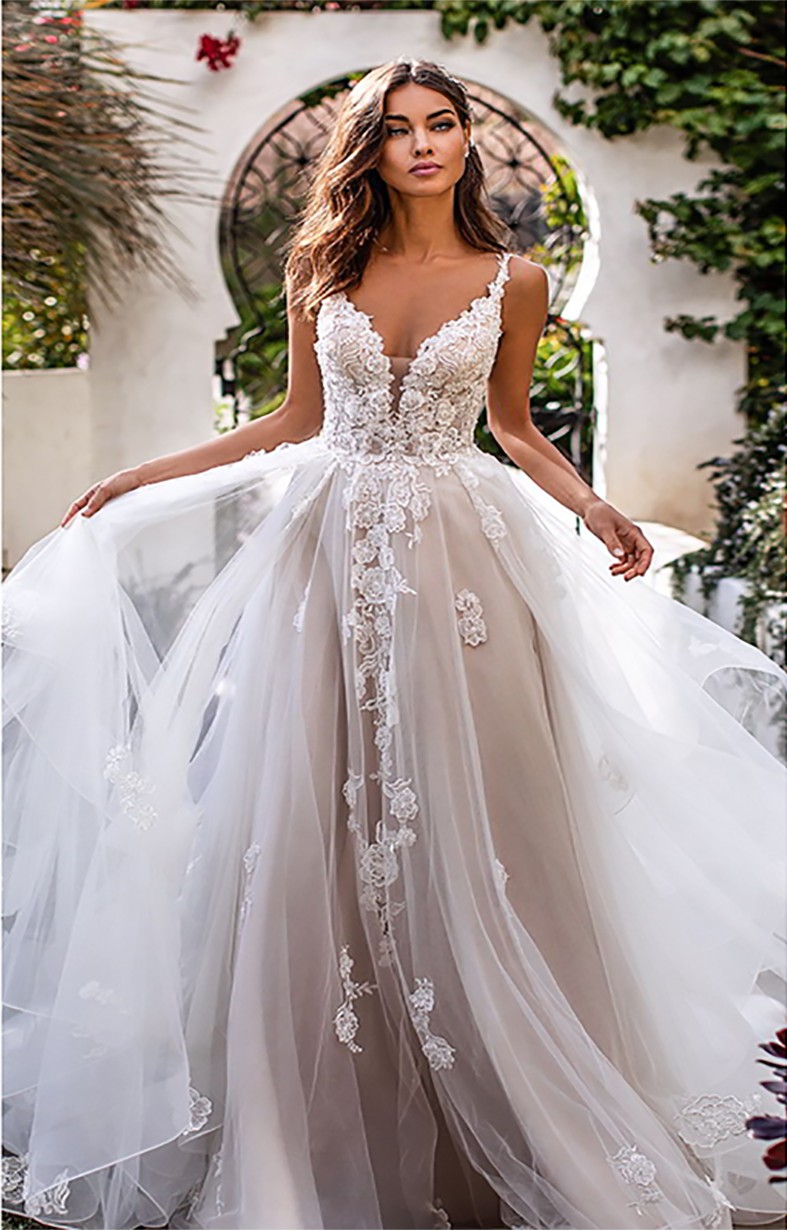 Charmante une ligne robes de mariée 3D fleurs Spaghetti sangle robe de mariée dos nu princesse longue Boho étage longueur robe de mariée