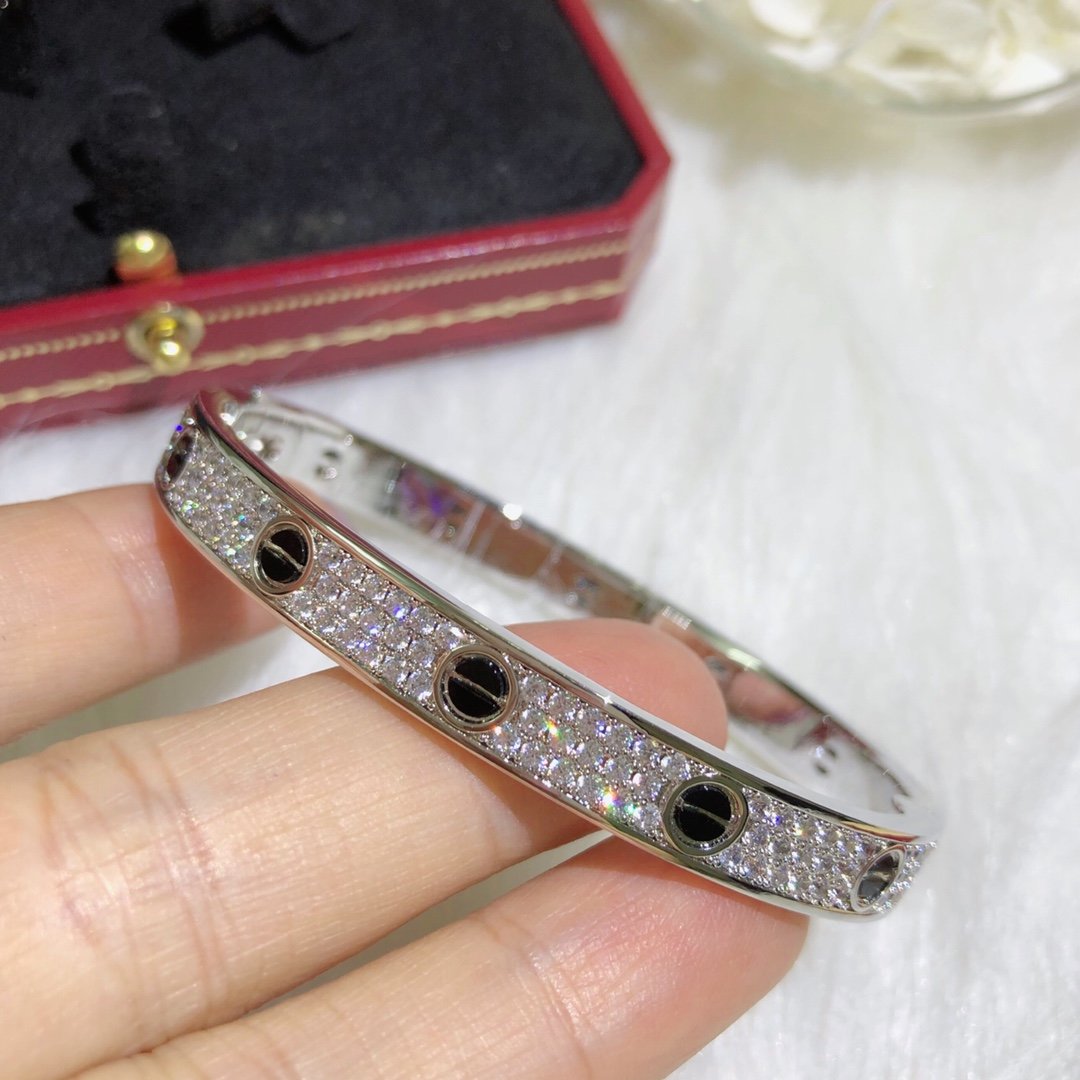 

Black Stud Star Bracelet pseudo gold Jewelry size16-17 Bracelet Women Wedding jewelry Gift 18K gold craft