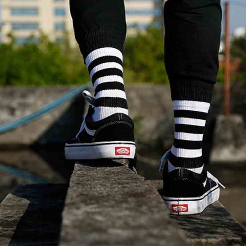 

Januarysnow Fashion New Harajuku Men's Hip Hop Fashion White yellow Black stripe Cool Street Trends Couples Trends Cotton Skateboard socks
