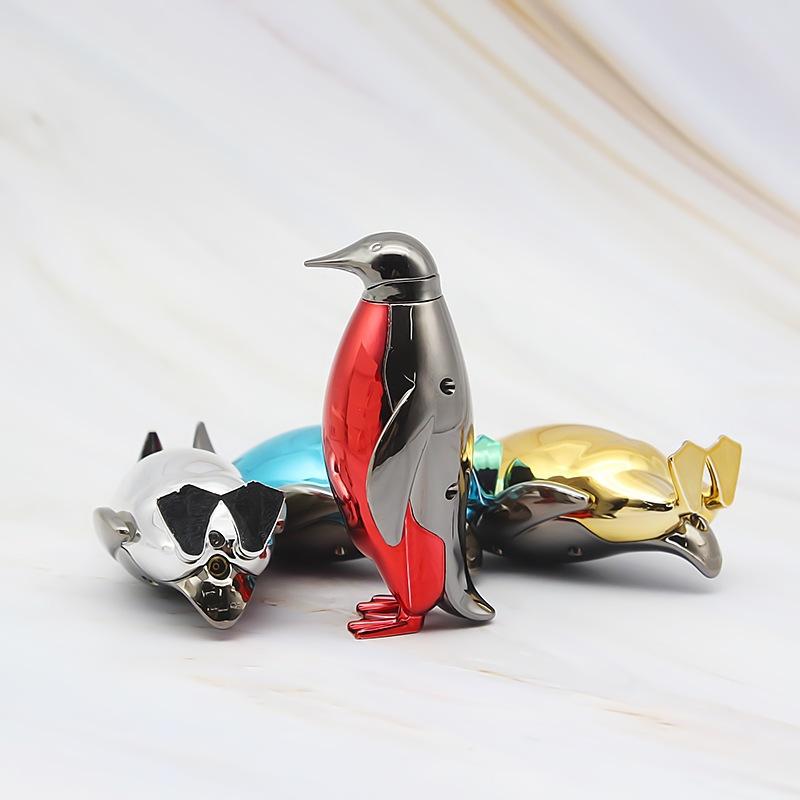 

bew Lovely Mini Gas Lighter Creative Penguin Shaped Personality Lighters Butane Flame for Cigarette Home Decoration Collection