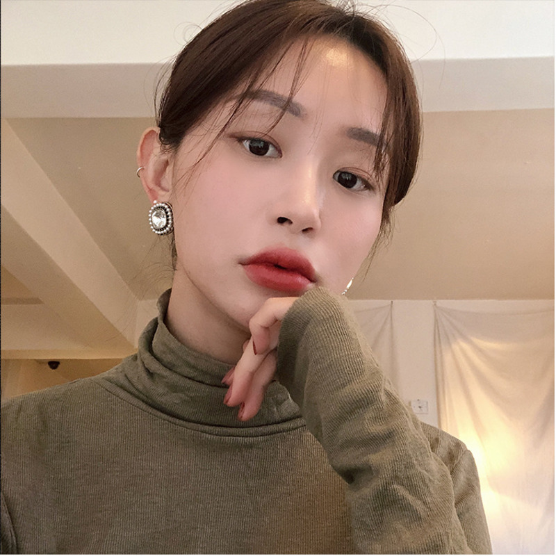 

Female White Zircon Stone Earrings 925 Silver Pin Crystal Round Pearl Stud Earrings For Women Vintage Wedding Jewelry