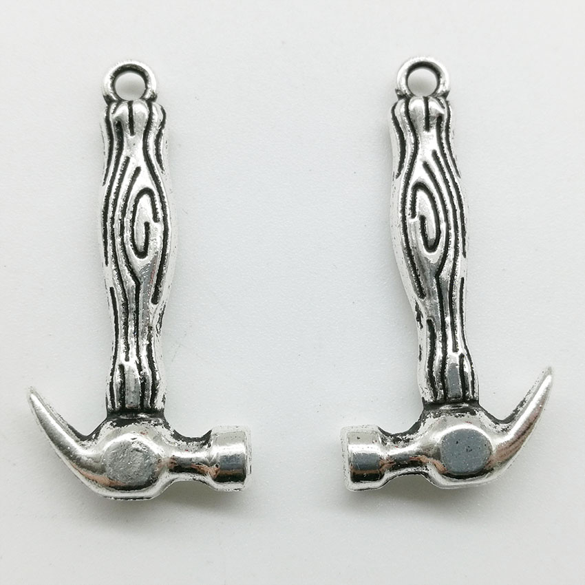 

30pcs/Lot Small Hammer Alloy Charms Pendant Retro Jewelry DIY Keychain Ancient Silver Pendant For Bracelet Earrings Necklace 31*15mm