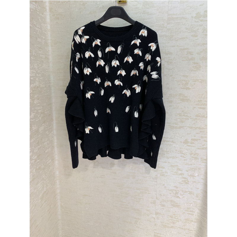 

Autumn and winter new wool embroidery wool flower sweater Quality long sleeve female sweater, As pic
