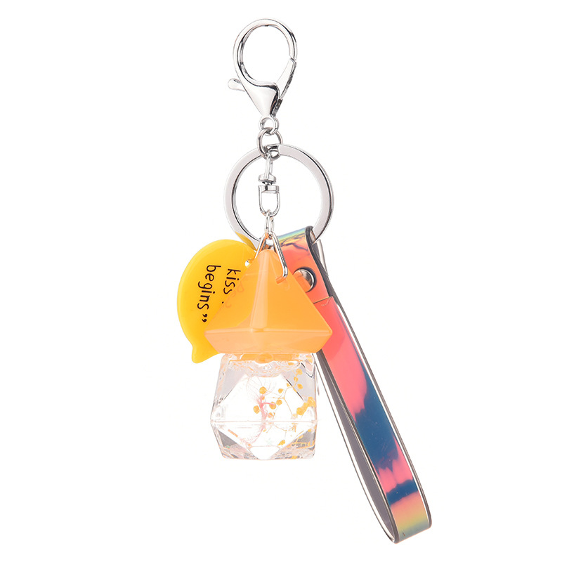 

2020 new creative perfume bottles, fruit accessories, quicksand acrylic lobster keychain, car gift pendants keychains hot sale