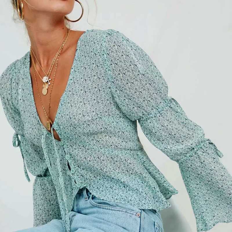 

Vintage Green Floral Print Women Tops Shirt and Blouse 2019 Summer Casual V Neck Lace up Bell Sleeves Chiffon Shirt Chic Blusa