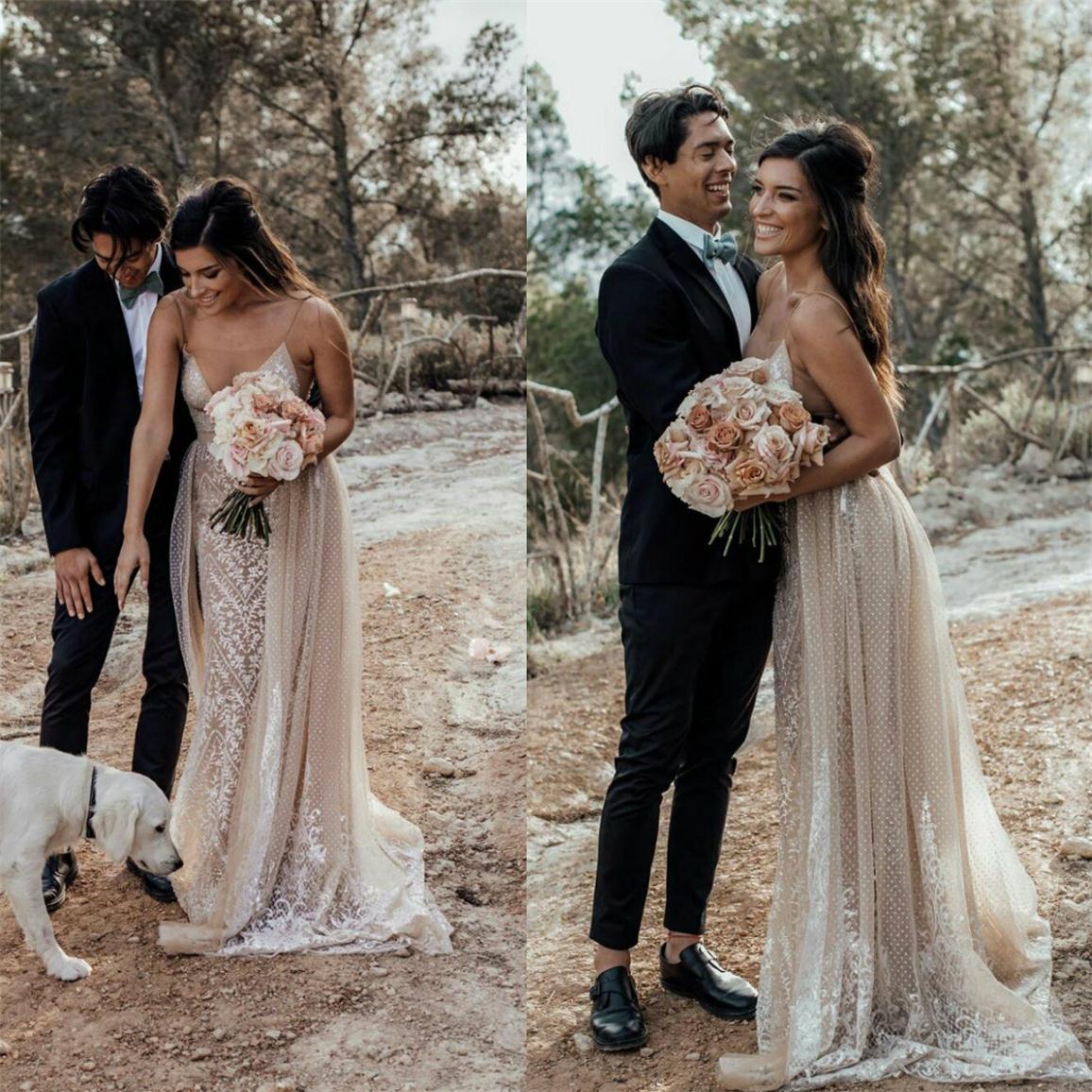 2020 Spaghetti Country Wedding Dresses Lace Overskirt Bohemian vestido de novia Sexy Beach Bridal Wedding Dress