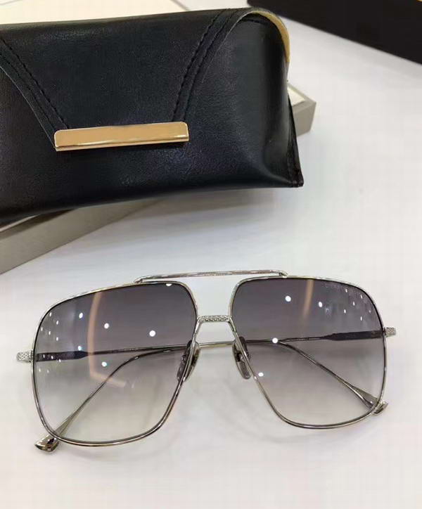 

Vintage Square Sunglasses 7805 Silver Frame Grey Shaded gafas de sol men sunglasses Shades With Box