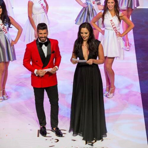 

Popular Red Groomsmen Double-Breasted (Jacket+Pants+Tie) Groom Tuxedos Groomsmen Best Man Suit Mens Wedding Suits Bridegroom A214, Same as image