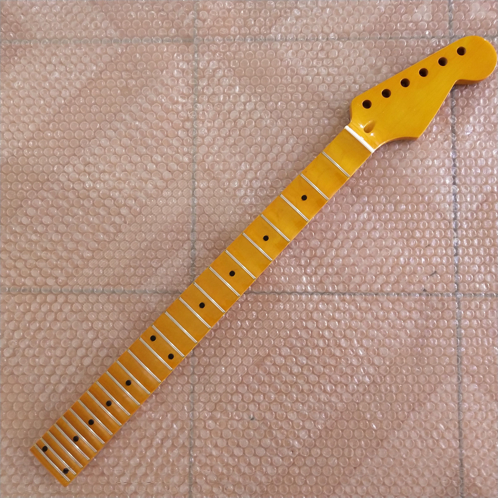

Full scalloped Guitar Neck for ST style Replacement 24 Fret Maple yellow gloss
