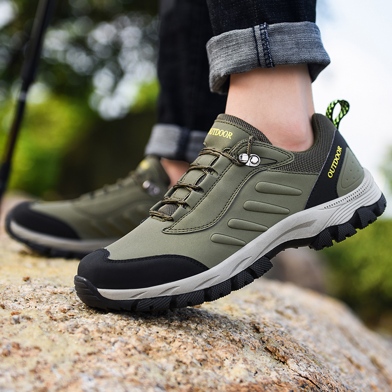 

2020 Newe Fashion mens running shoes Olive Green Khaki Grey Outdoor shoes mens trainers sport sneakers Homemade brand Made in China