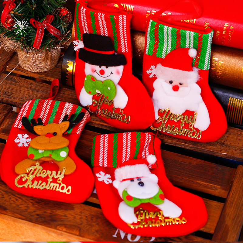 

Mixed 4pcs/lot Santa Claus Snowman Reindeer Christmas Tree Decoration Hanging Ornaments Party Gift Bags for Home Decor SD296