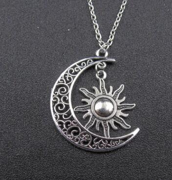 

2020 new high-end retro sun goddess song of ice and fire my life moon and sun and stars necklace women
