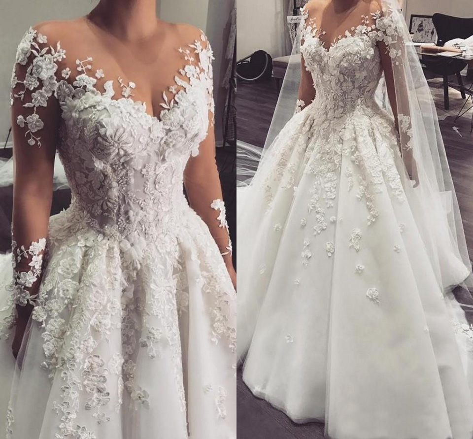 Arabe Une ligne robes de mariée pure bijou cou manches longues dentelle appliques 3D fleurs perlées plus la taille tribunal train tulle robes de