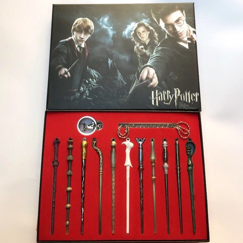 

New 11PCS/Set Harry Voldemort Magic Wand Set Magic Tricks Kids Gift Toys Halloween Cosplay Sirius Magic Wand Gift Box Packing car Decorations