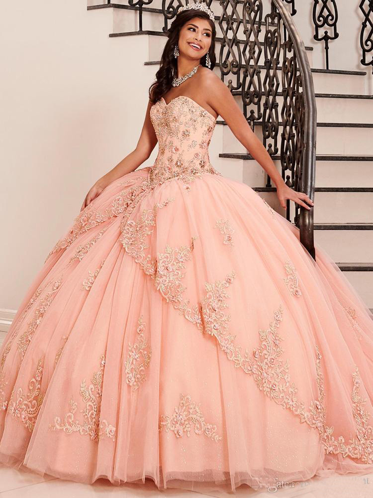 

Gorgeous Pink Ball Gown Quinceanera Dresses 2020 Sweet 15 Dresses 3D Floral Prom Gowns Lace Appliques Beaded Crystal Pageant Gowns, Brown