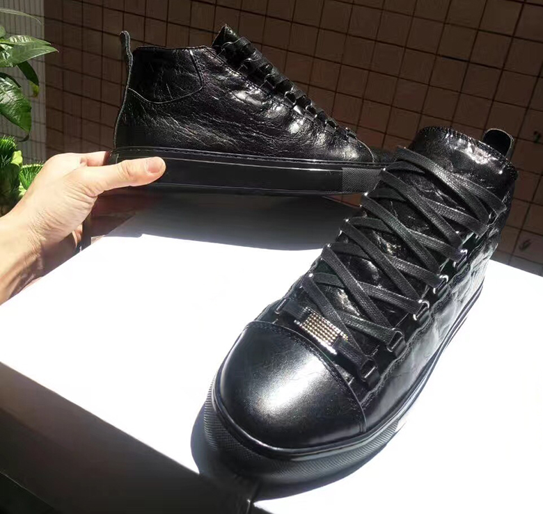 

Luxury Designe shoes Kanye West Red Bottom Flats leather moccasins Men Women High Top Shoes Casual Lace Up Shoes SZ