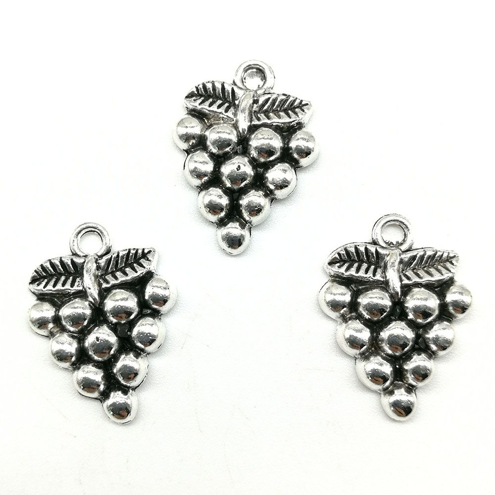 

2019 Wholesale lot 100PCS grapes antique silver charms pendants jewelry findings DIY for necklace bracelet 19*14mm