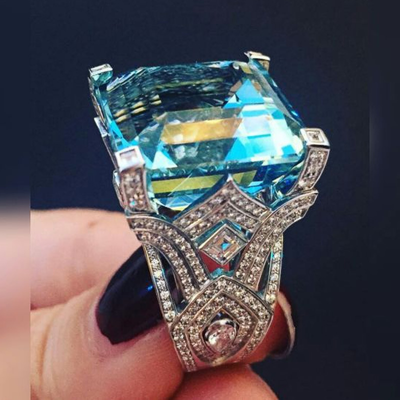 

Fashionable National Style Exaggerated Acrylic Ring, High-grade Artificial Stone Alloy Ring for Men and Women