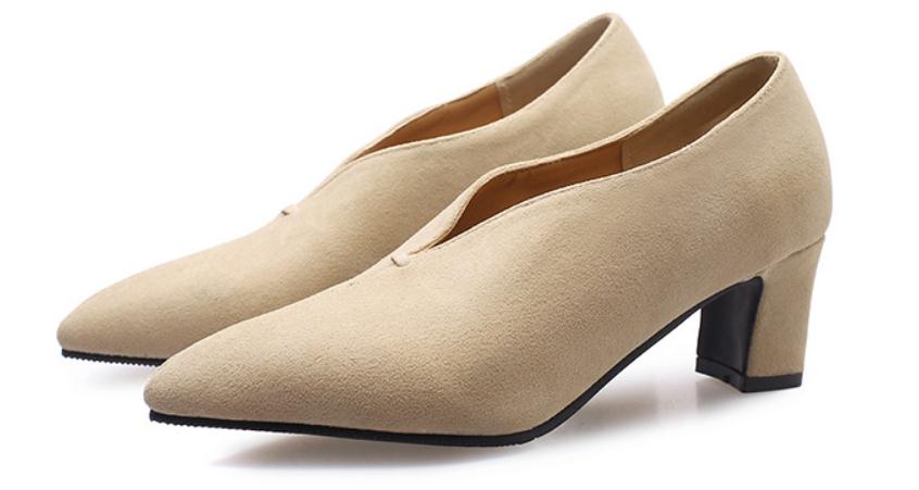 

2019 Suede Women's shoes in Spring and Autumn with New style Middle heel Coarse heel pointed end @01, Beige