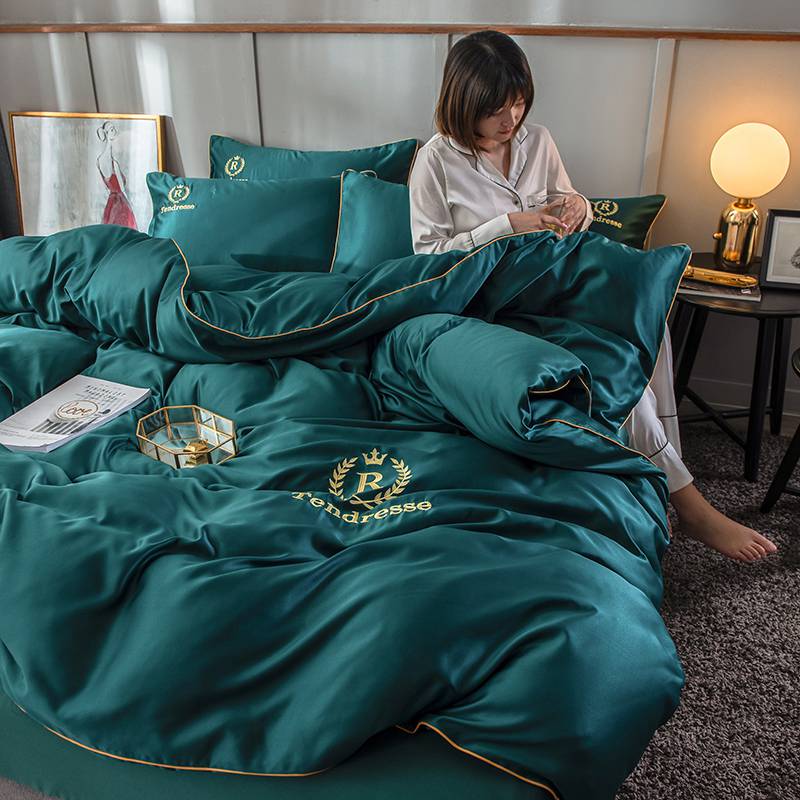 

4 Pieces Bedding Sheets Super Soft Comfortable Embroidery Washed Silk Home textiles Green Red, Blue