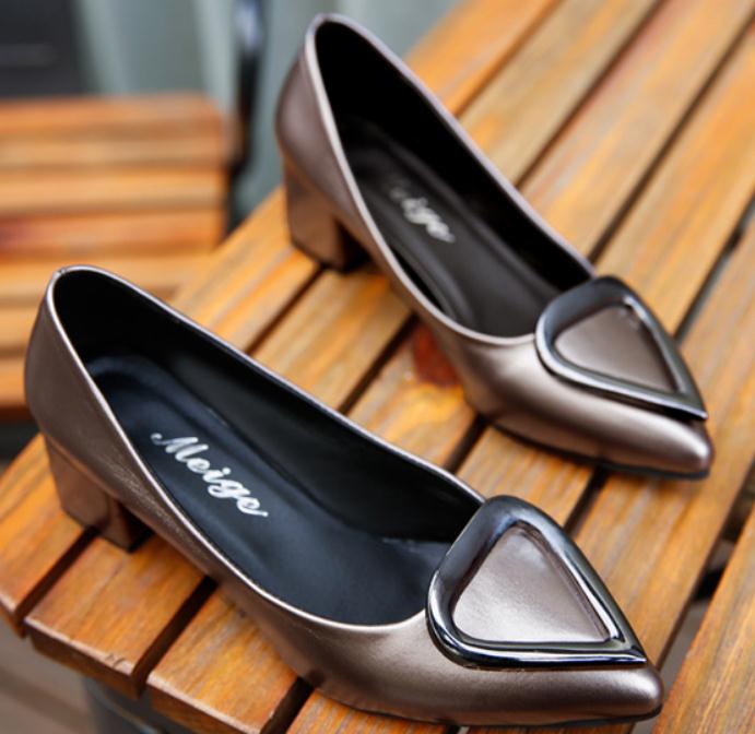 

2019 Women's shoes in Spring and Autumn with New style Middle heel Coarse heel pointed end#64, Black