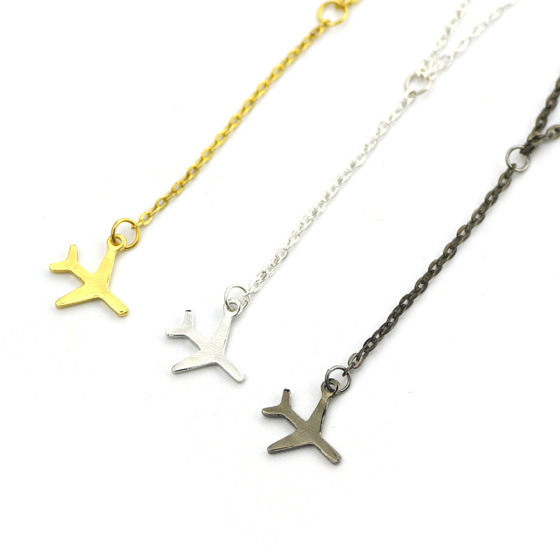 

Simple Cute Flying Airplane Pendant Necklace for Girl and Women