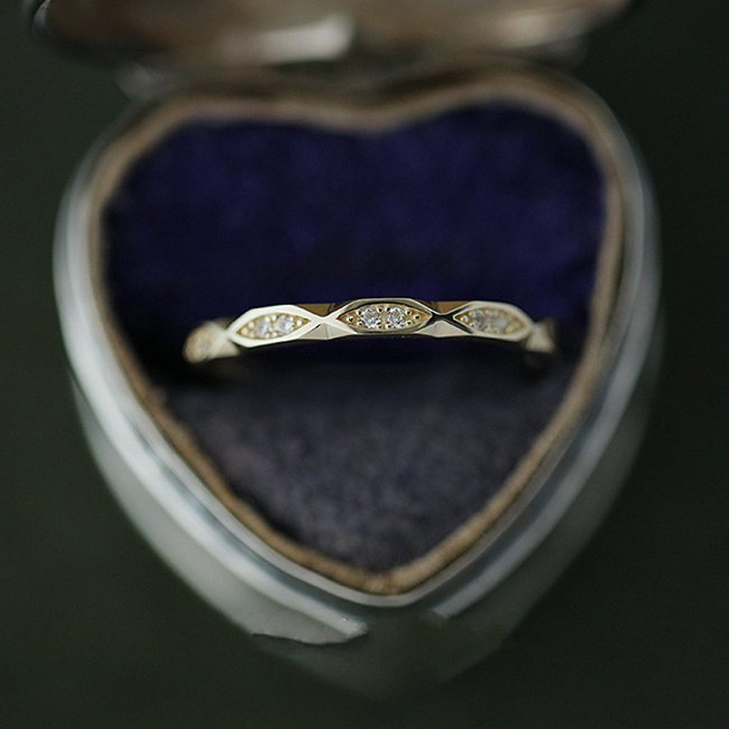

Korean Single Row Zircon Women Ring Gold Color Wedding Band Finger Jewelry Fashion Tiny Inlaid Cubic Zirconia Female Rings Bague