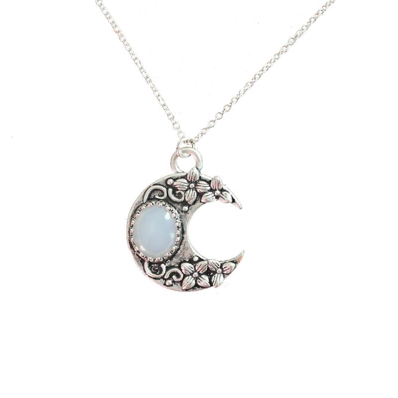 

Mysterious Antique Color Crescent Moon Design Petal Carving Necklace Women Ladies Sunflower Charm Vintage Elegant Jewelry Gift