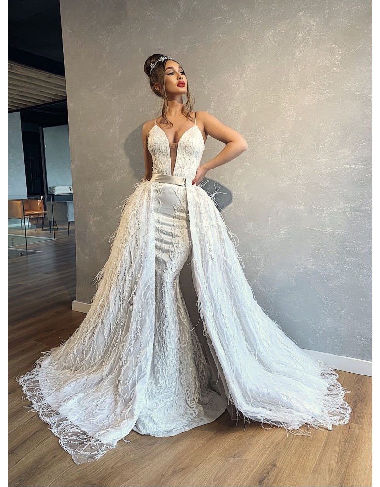 

Mermaid Wedding Dress With Detachable Train Spaghetti Appliqued Beaded Feather Bridal Gown Ruffle Sweep Train Custom Made Vestidos De Novia, Dark green