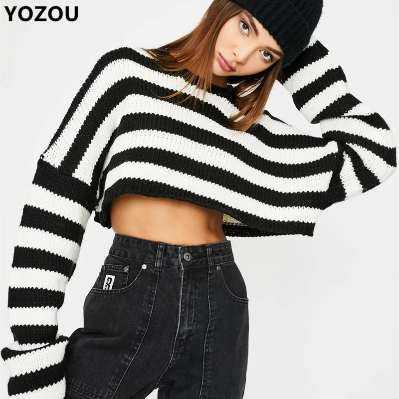 

Harajuku 90s autumn vintage black white striped o neck long sleeve oversize loose casual short sweater crop sweater for women