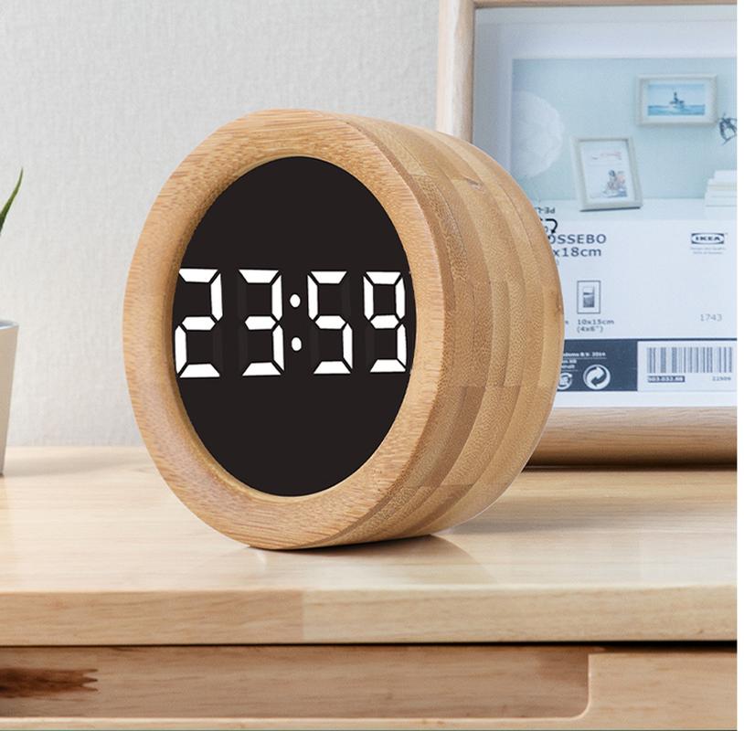 

Creative Japanese Students Snooze Alarm Dormitory Mute Small Ornaments Desktop Wooden Watch Home Bedroom Digital Alarm Clock